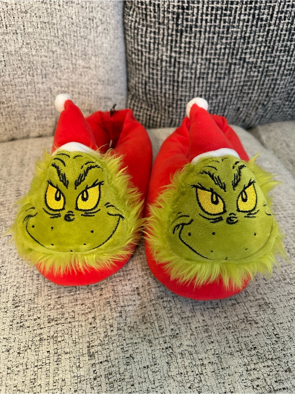 Red Plush Kids Slippers with Green Grinch Face